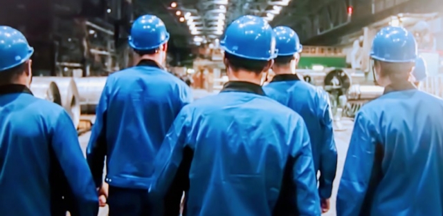  Số lượng TTS kỹ năng người nước ngoài lần đầu tiên đạt mốc 10.000 người/ năm. Các cơ quan quản lý đang chao đảo bởi ảnh hưởng của sự gia tăng nhanh chóng này.